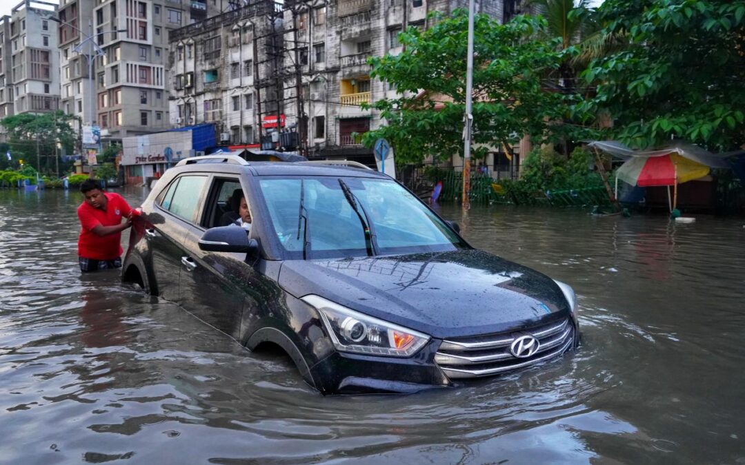 How to Dodge Disaster by Steering Clear of Flood-Damaged Vehicles&nbsp;
